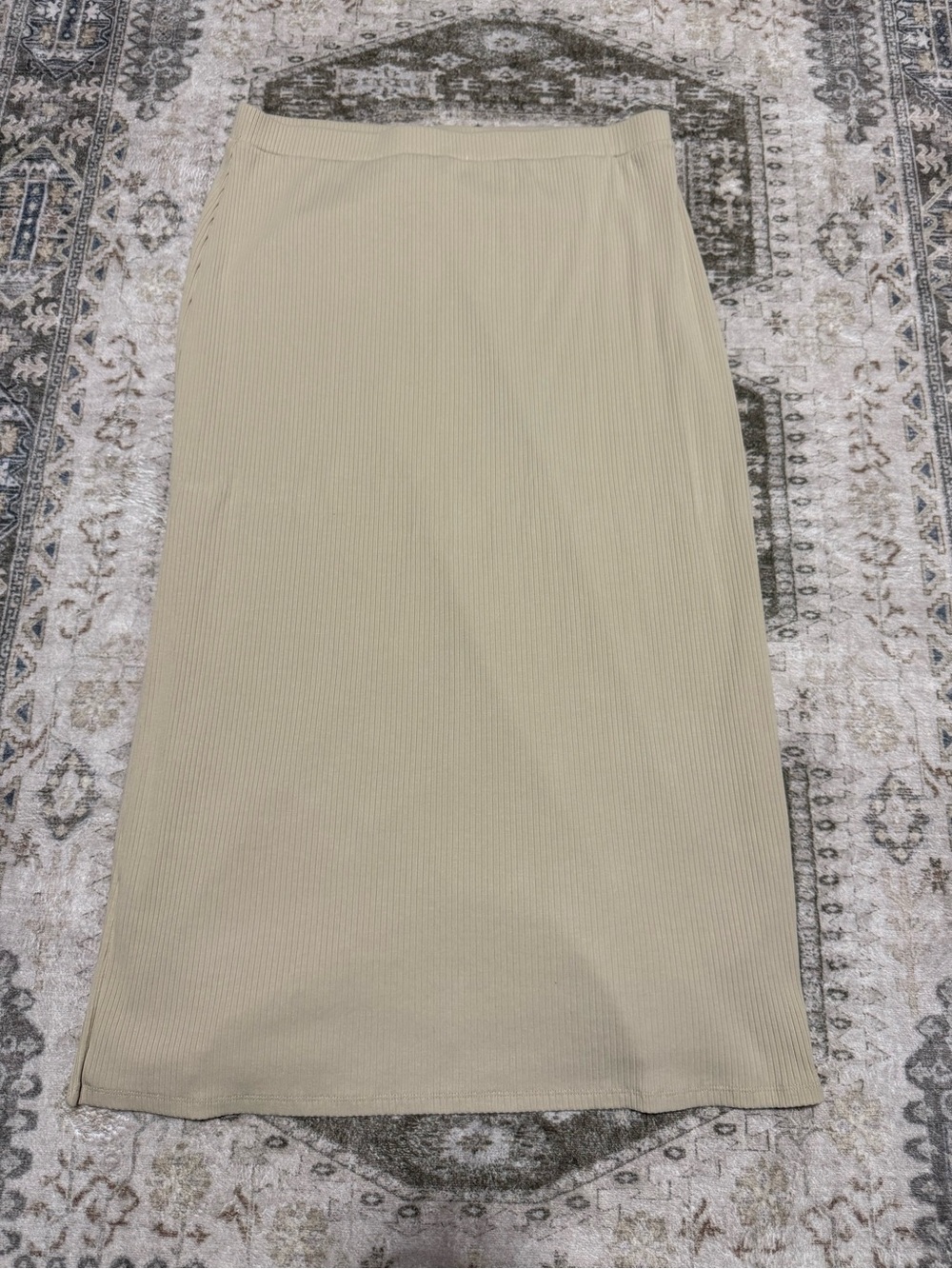 Old Navy Beige Ribbed Maxi Skirt